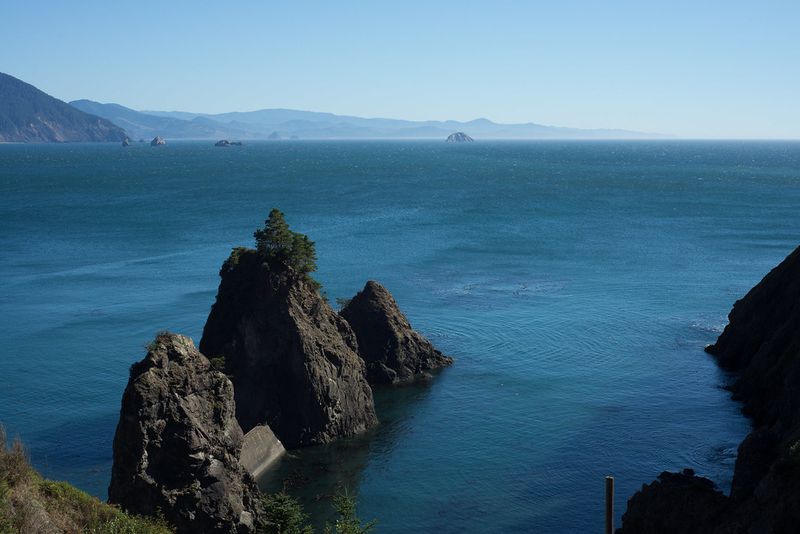 Port Orford — harborfront and jetty promenades