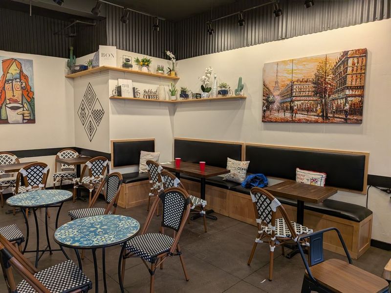 Bonjour Bakery & Café