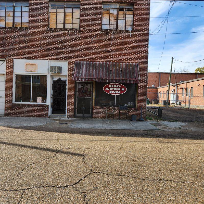 Big Apple Inn (Farish Street)