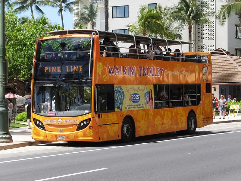 The Waikiki Trolley Pink Line – Honolulu