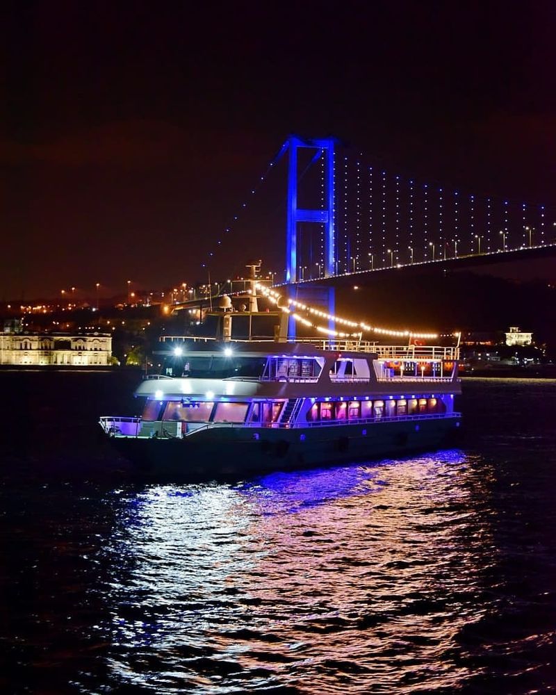 Istanbul Bosphorus Moonlight Cruise