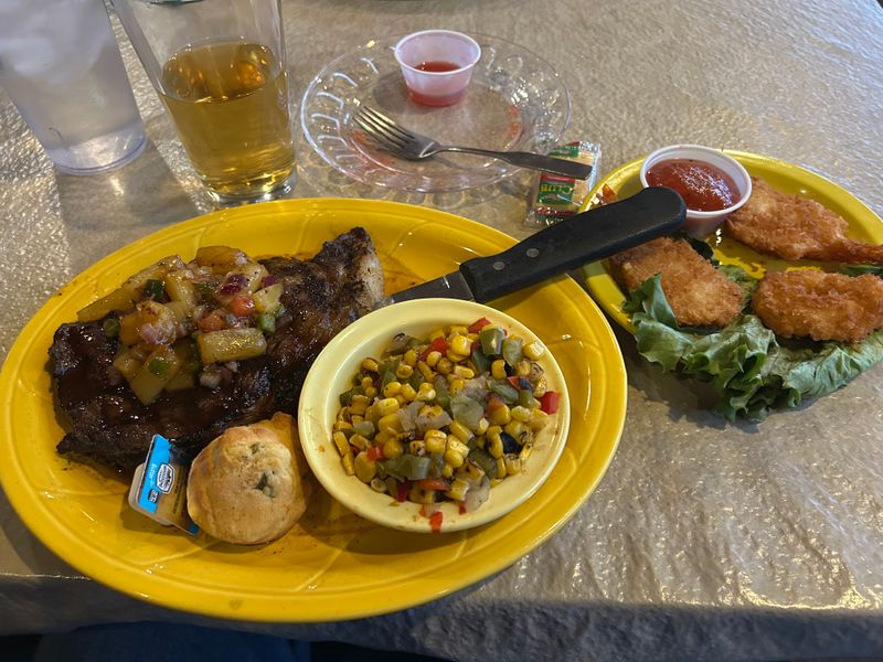 Peppers Grill & Bar — Roswell