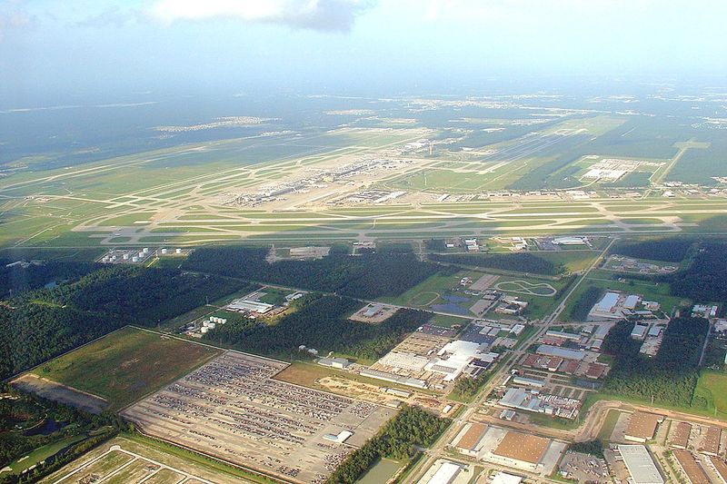 Houston George Bush Intercontinental Airport (IAH)
