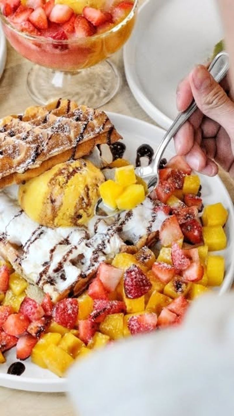 Salads and Sips: Bright Interludes