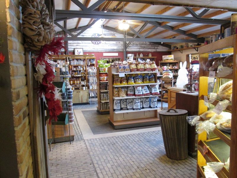 Simple Life Country Store LLC - Fort Atkinson