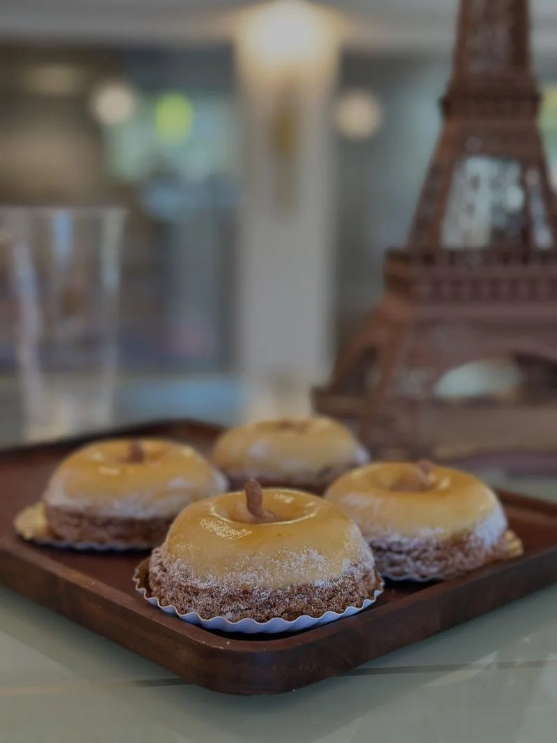 Le Petit Four (Wellesley Hills)