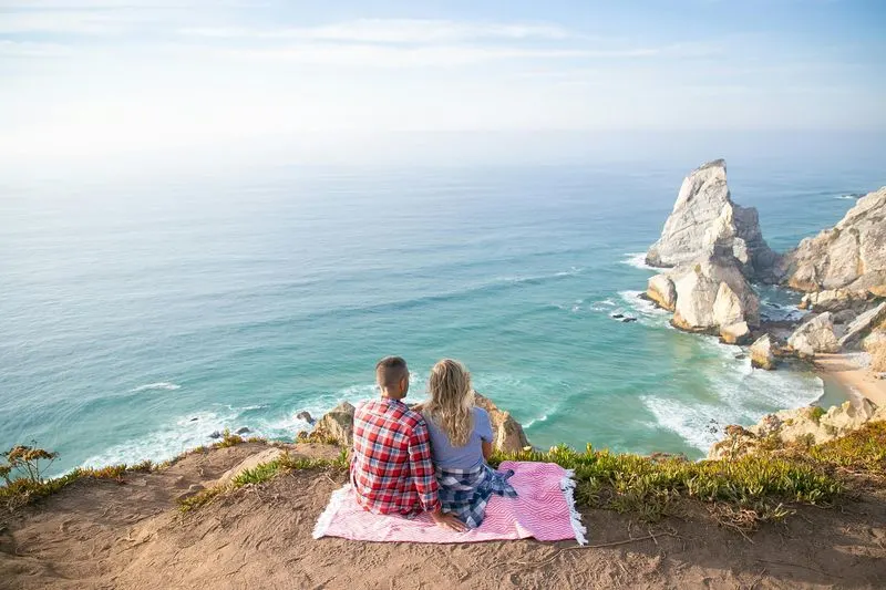 Packing a Picnic for Scenic Overlooks