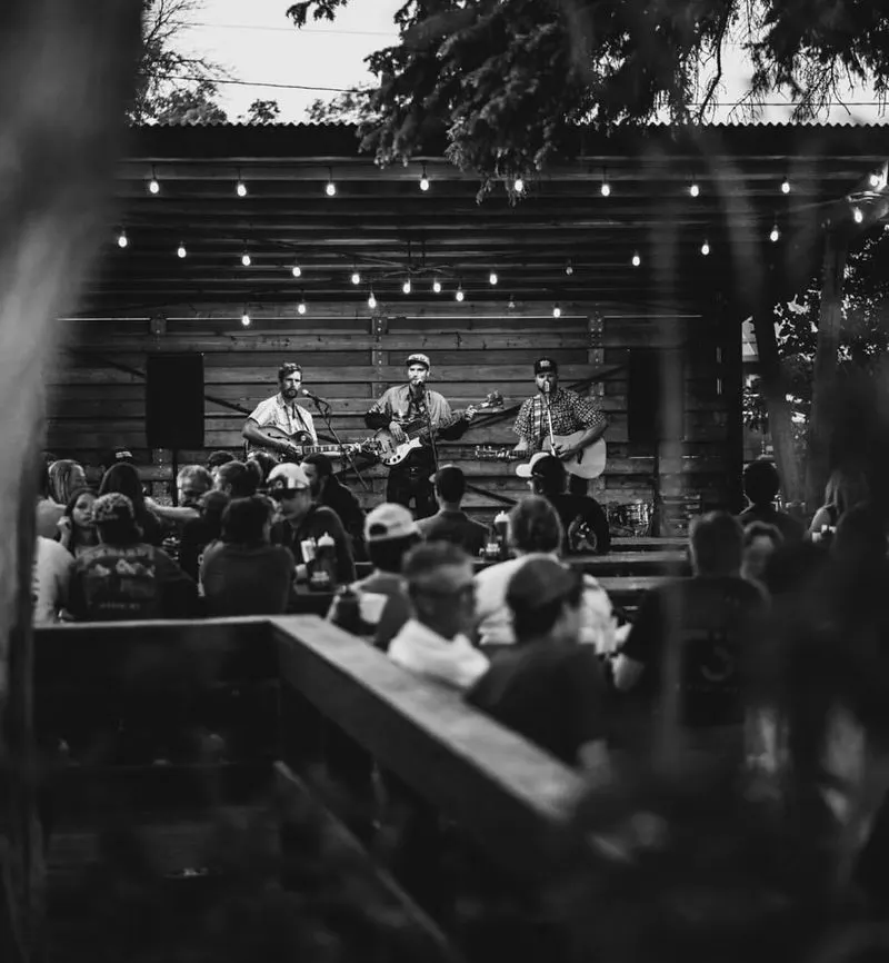 Lander Bar (Coalter Block)