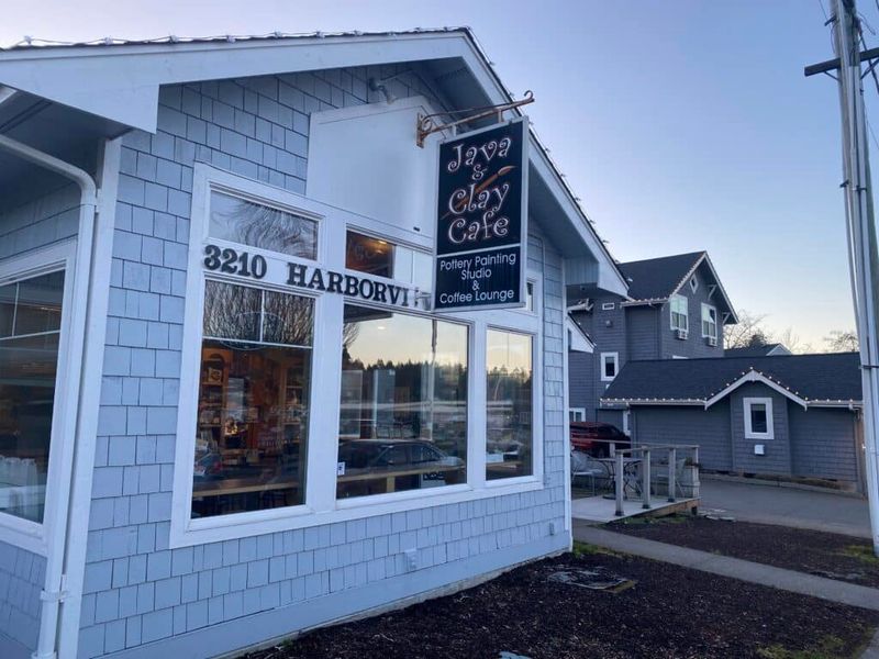 Java & Clay Café