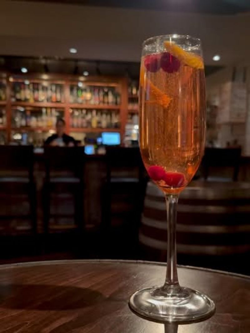 How to plan your perfect night at Stella