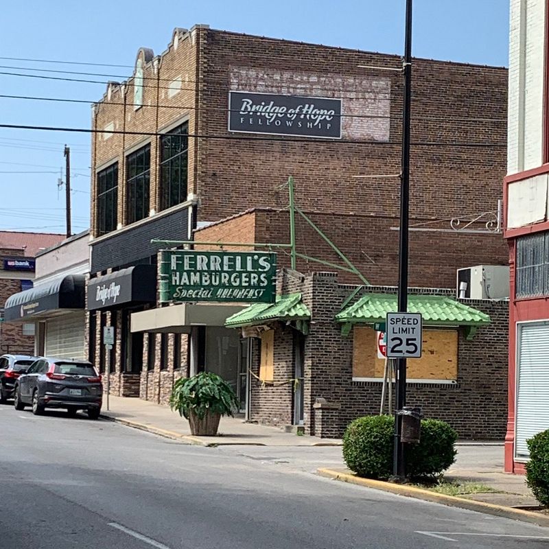 Ferrell’s Snappy Service – Hopkinsville