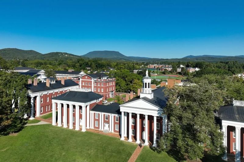 Washington and Lee University Campus Walk