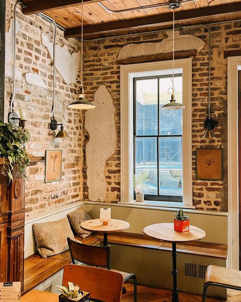 Harken Cafe & Bakery