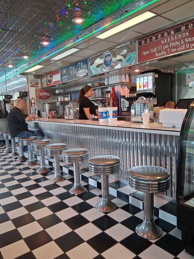 The Shiny Diner — Raleigh