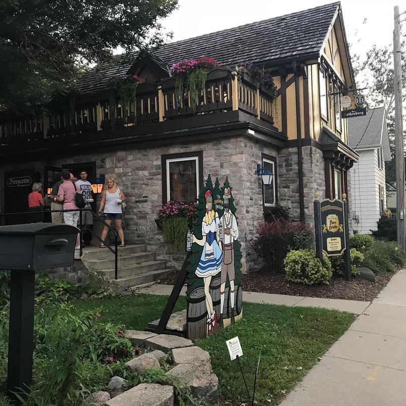 Von Rothenburg Bier Stube (Germantown)