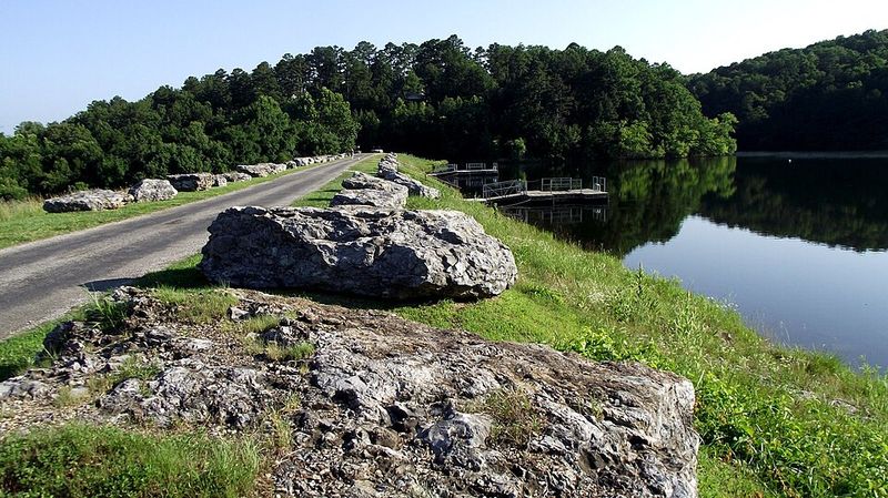 Bella Vista, Arkansas — small lakes and short family trails