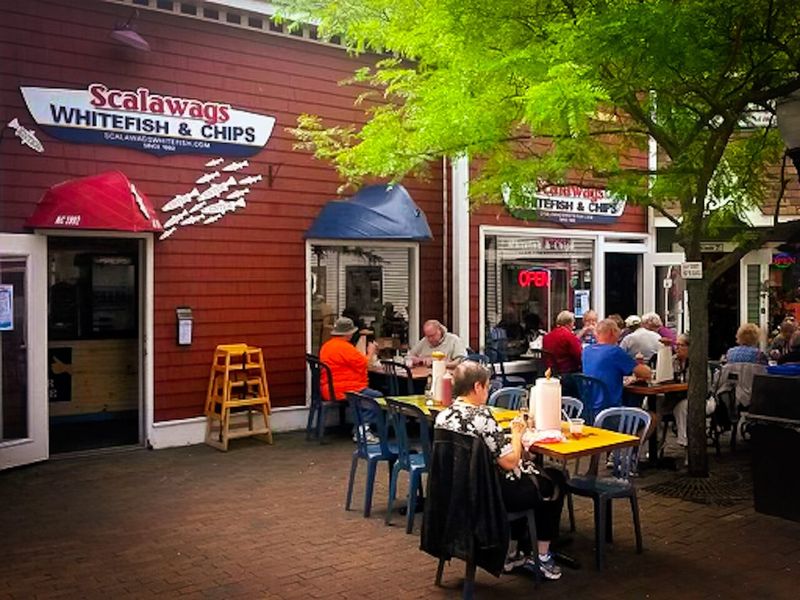 Scalawags Whitefish & Chips — Mackinaw City
