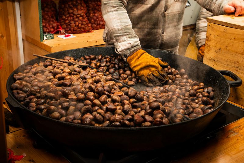 Maronen (roasted chestnuts)