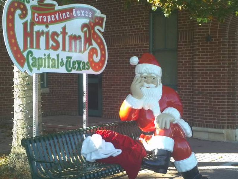 Grapevine, Texas (The Christmas Capital of Texas)