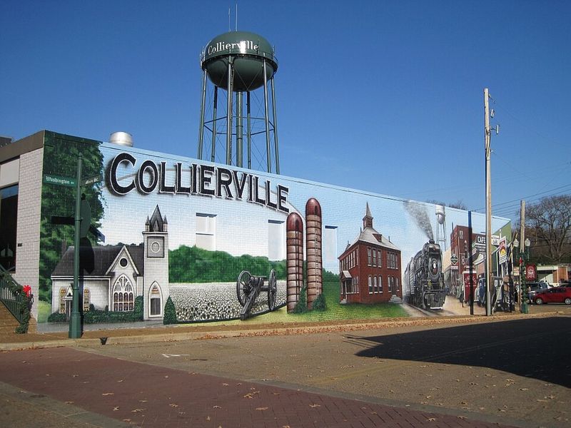 Collierville, Tennessee — A classic town square just outside Memphis