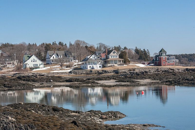 Harpswell — a working peninsula of coves and lobster wharves