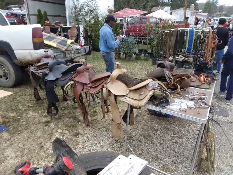 Hunting Vintage, Tools, And Collectibles