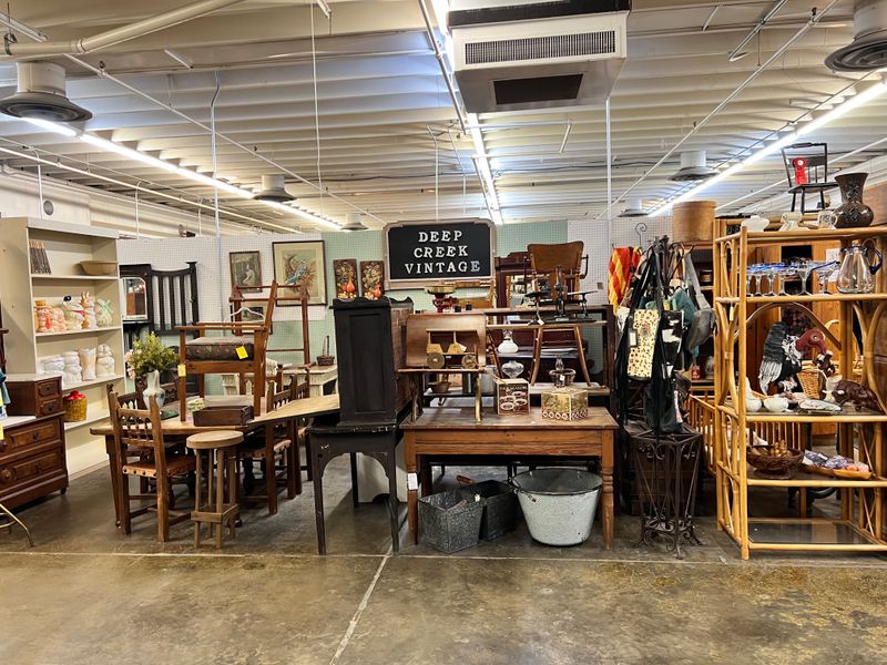 Insider Timing and Crowd Tips