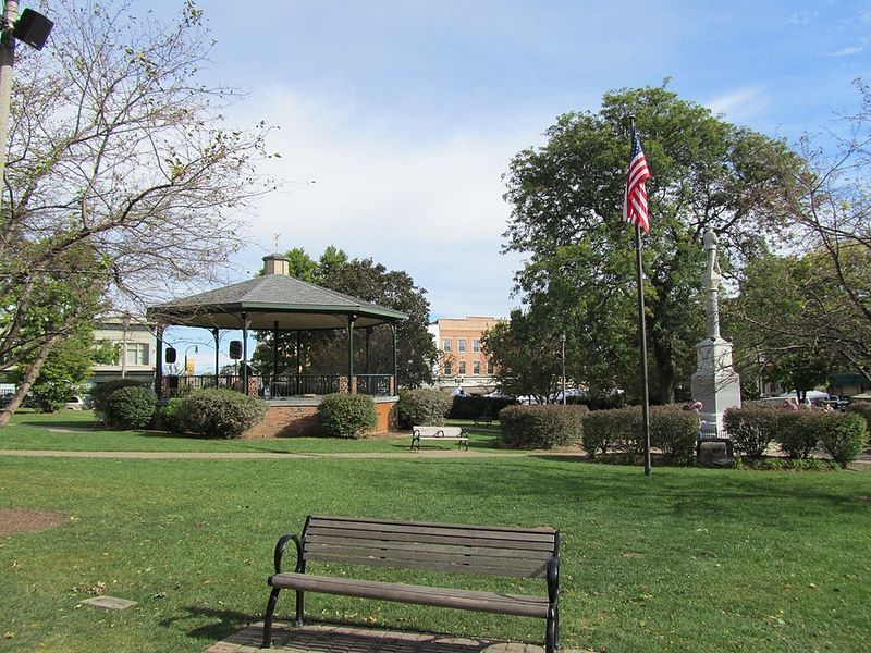 Woodstock — A Classic Square With Small-Town Magic