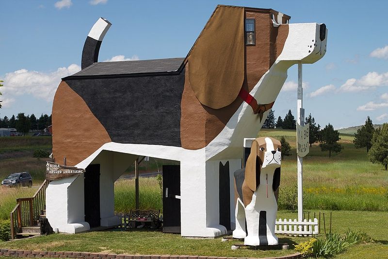 Idaho – Dog Bark Park Inn, Cottonwood
