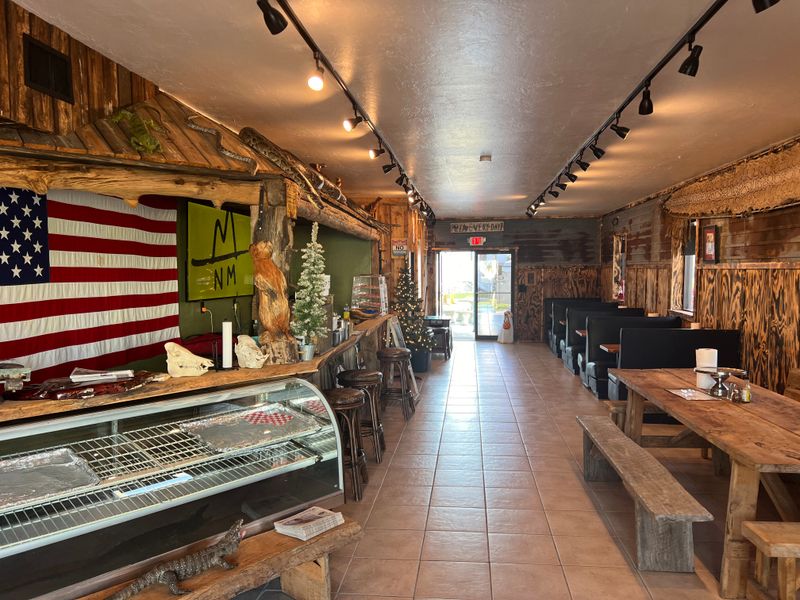 Hole In The Wall Pizza — Everglades City