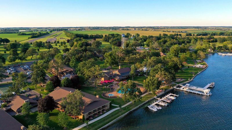 Lake Lawn Resort – Delavan, Wisconsin