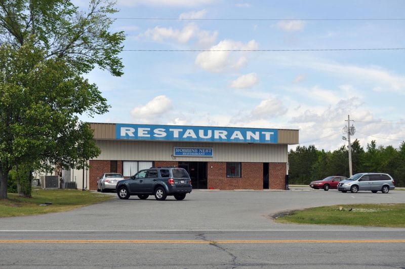 Robbins Nest - Selma