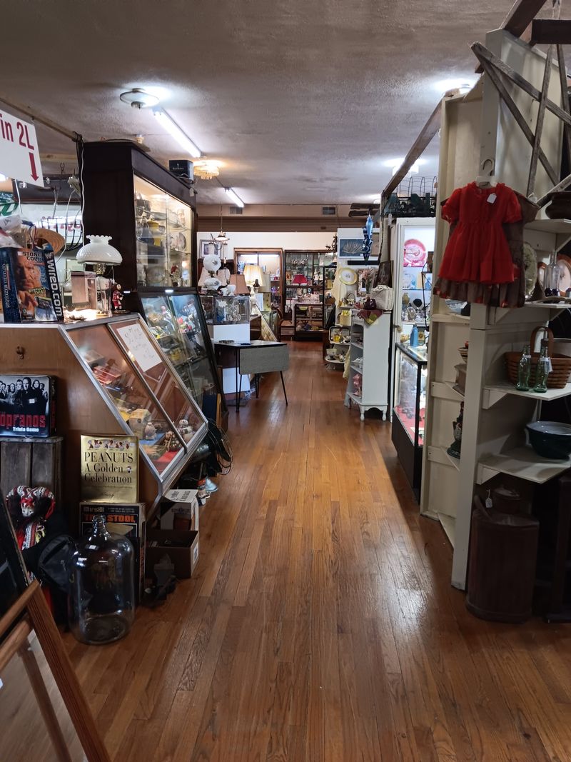 Greater Columbus Antique Mall — Columbus
