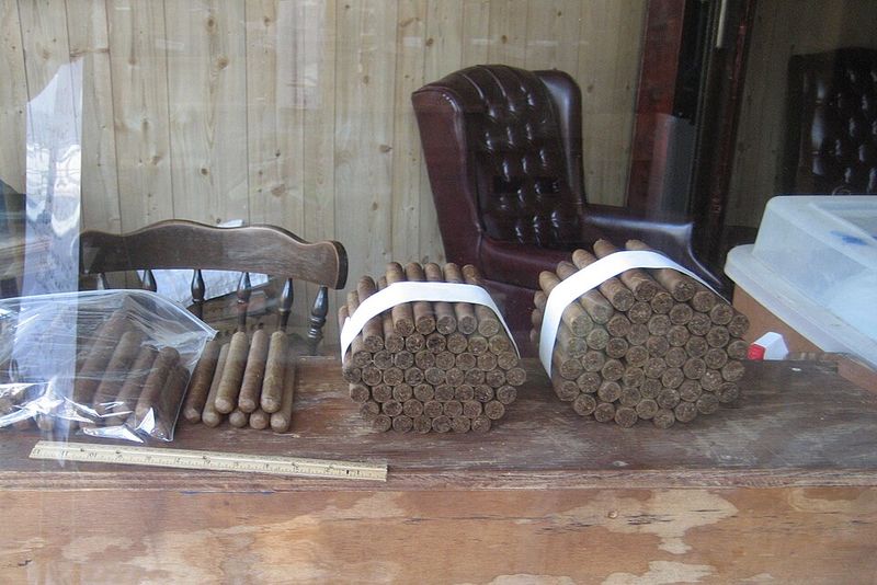 Cigar Shops and Hand-Rolling Demonstrations