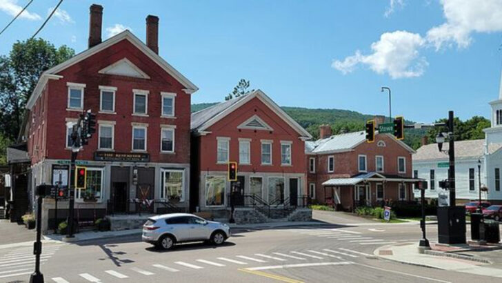 I passed through 7 towns in northern Vermont last fall and would happily make the trip again