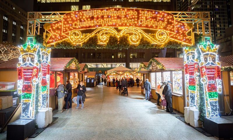 Illinois – Chicago’s Christkindlmarket (Daley Plaza)