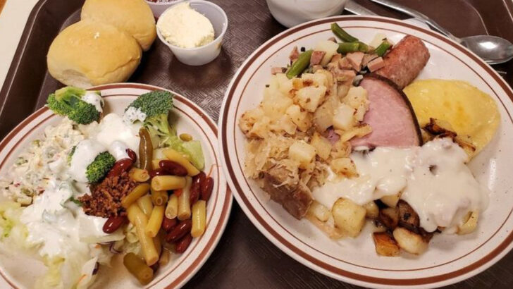 In Kansas, Seniors Say These Small-Town Restaurants Still Carry That Sunday Tradition