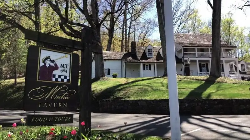 Why locals swear by the fried chicken