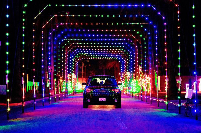 Iowa – Jolly Holiday Lights in Des Moines