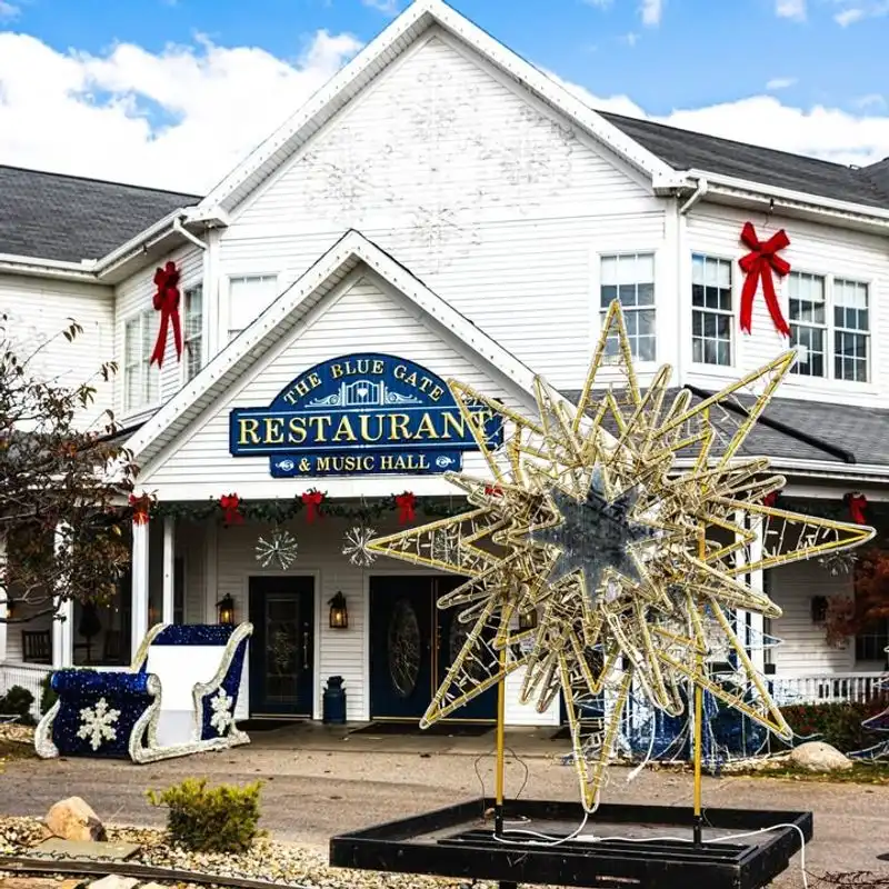 Blue Gate Restaurant & Bakery — Shipshewana