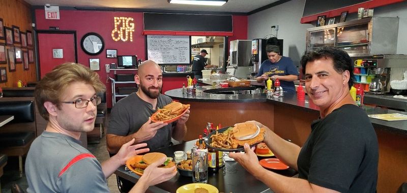 Atmosphere: Small-Town Charm, Big-City Buzz