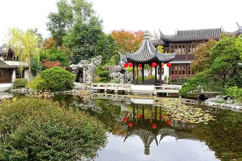 Lan Su Chinese Garden