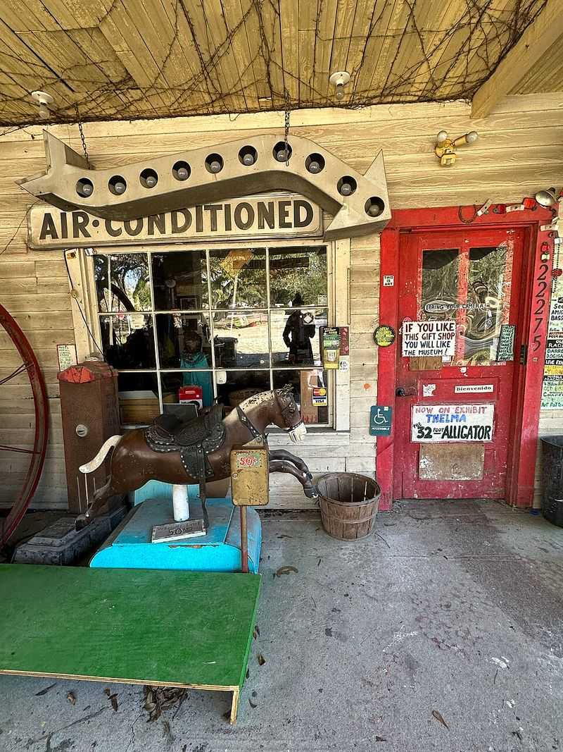 Louisiana – Abita Mystery House, Abita Springs