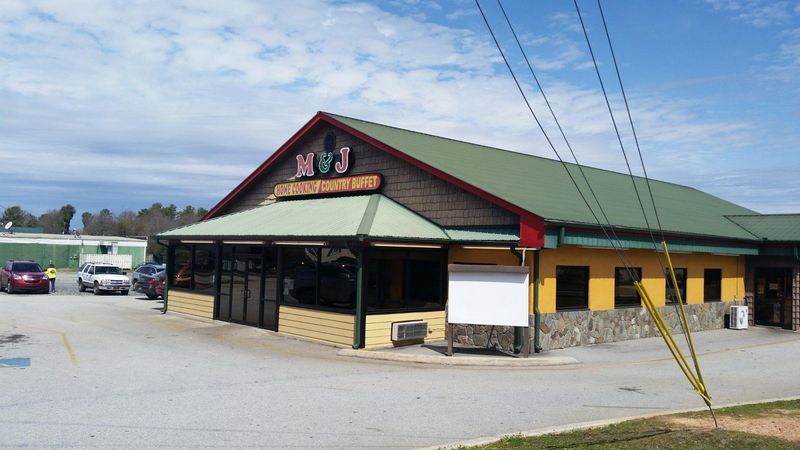 M & J Home Cooking Country Buffet – Toccoa