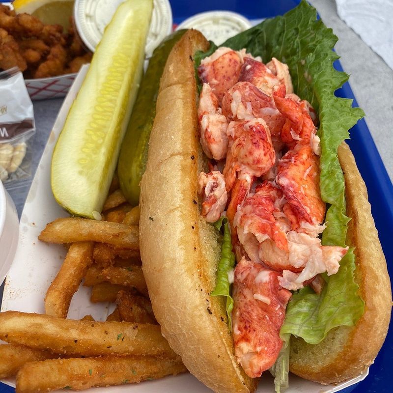 Claws Seafood Market – West Sayville