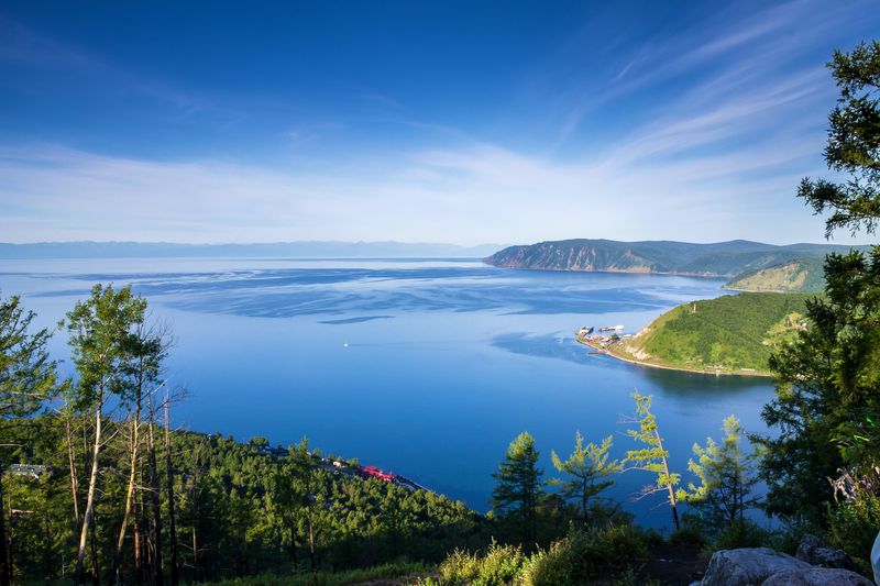 Irkutsk & Lake Baikal — rails that hug the shore