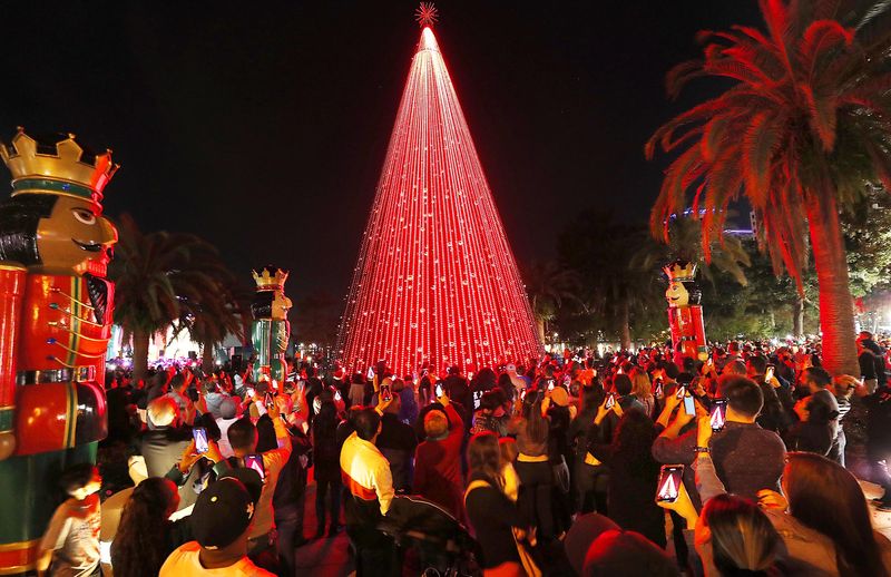 Holiday Markets at Lake Eola