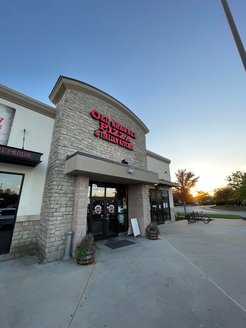 Old Shawnee Pizza & Italian Kitchen — Shawnee