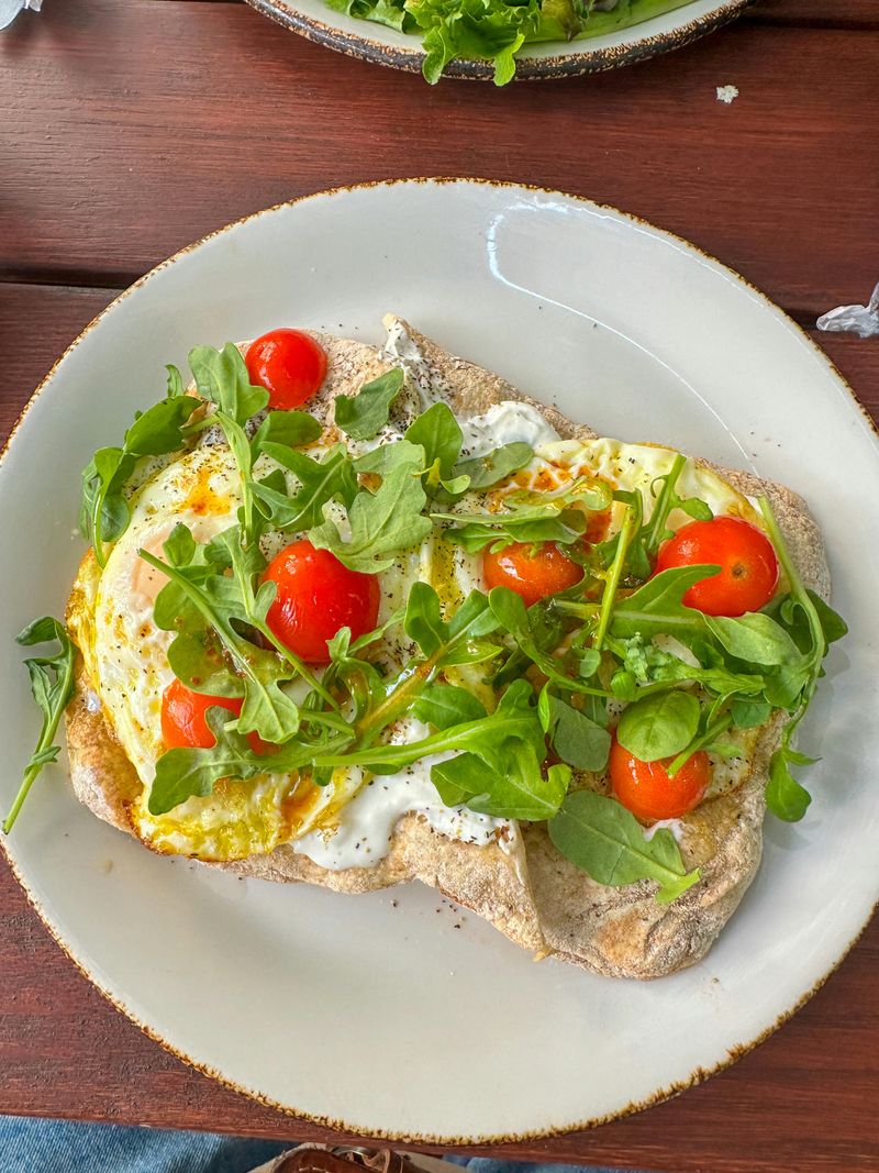 Farm-to-Table Dining