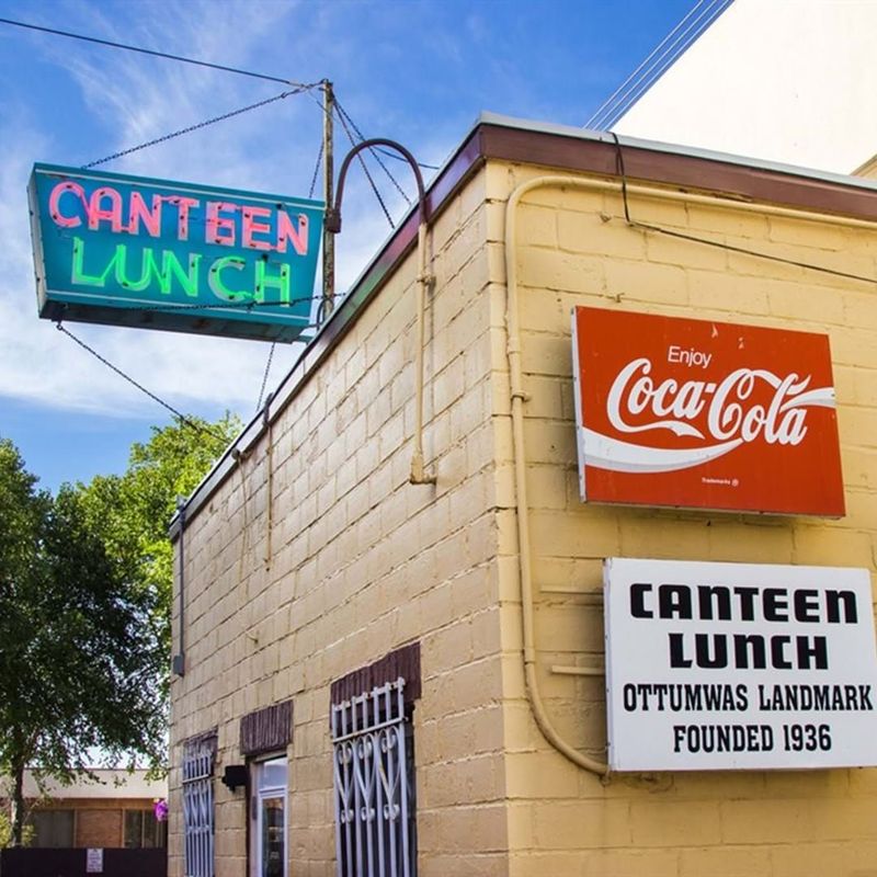 Canteen Lunch in the Alley — Ottumwa, Iowa